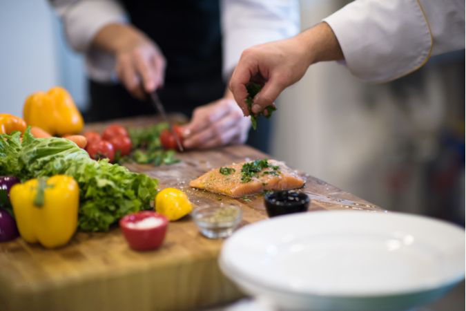 تهیه غذا از کیترینگ ام تی فود
